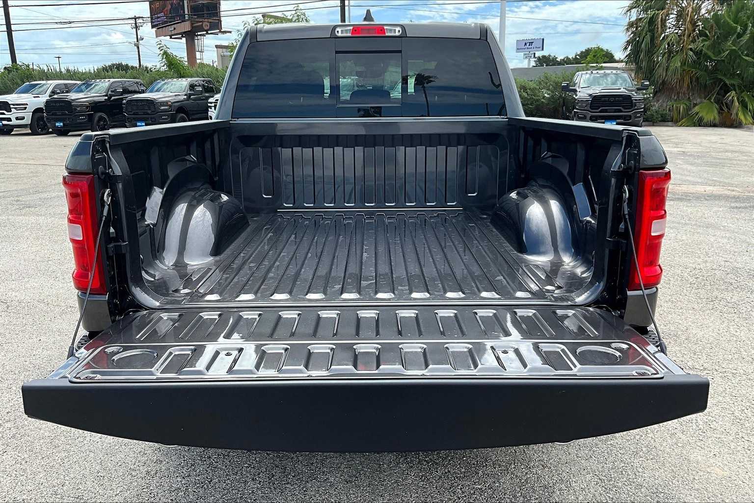 Thumbnail: 2026 RAM 1500 - 19
