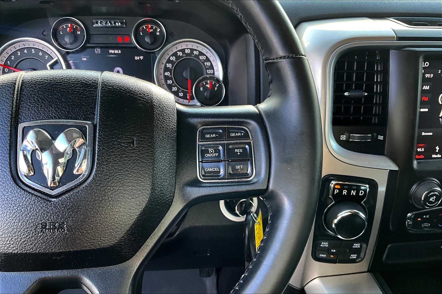 Thumbnail: 2019 RAM 1500 Classic - 24