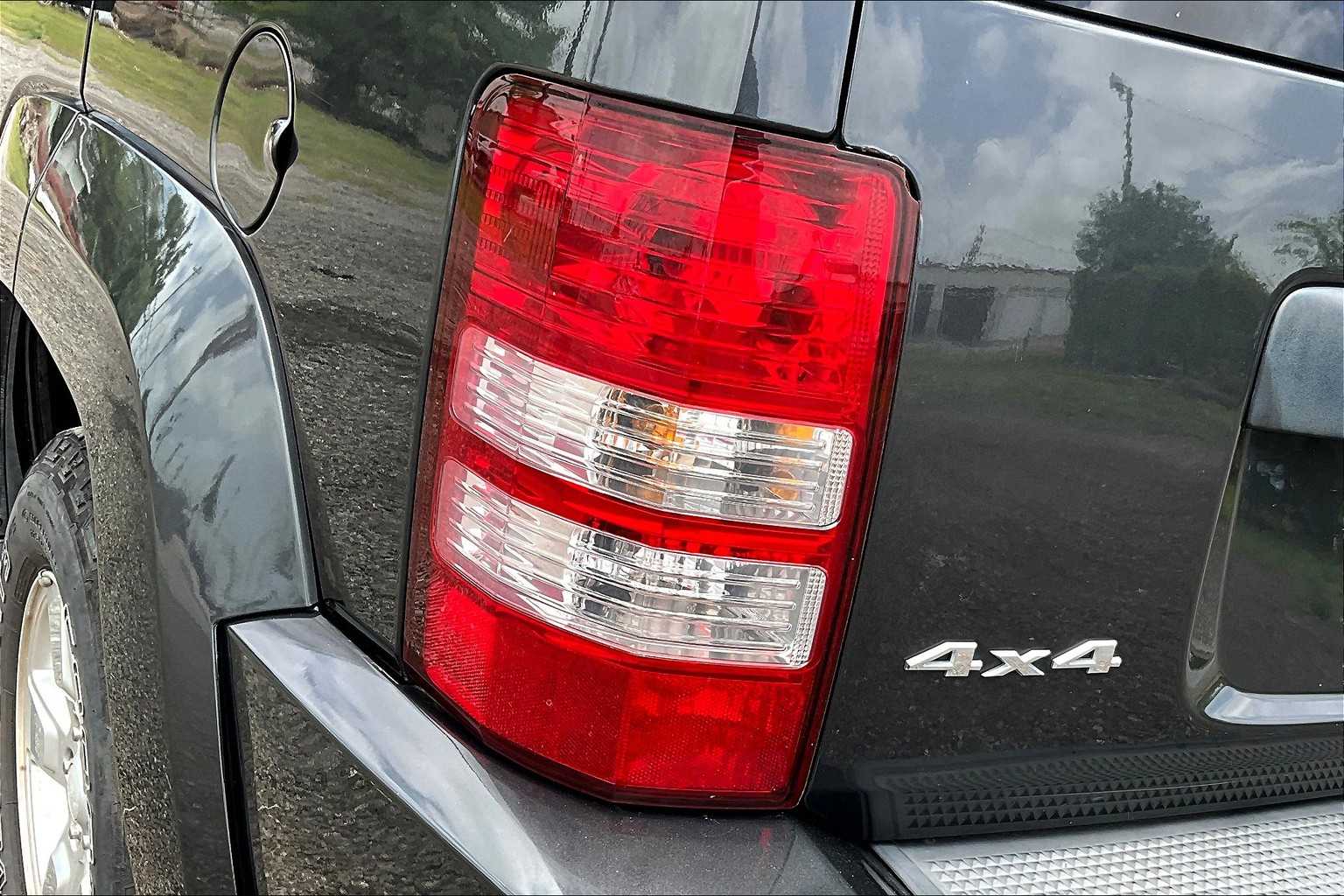 2011 Jeep Liberty Sport 31