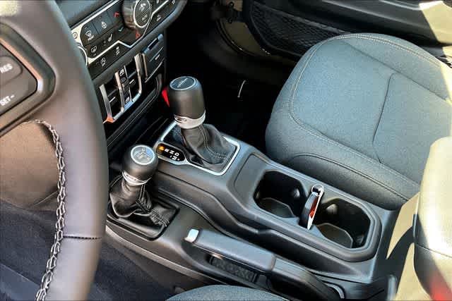 Thumbnail: 2025 Jeep Gladiator - 15