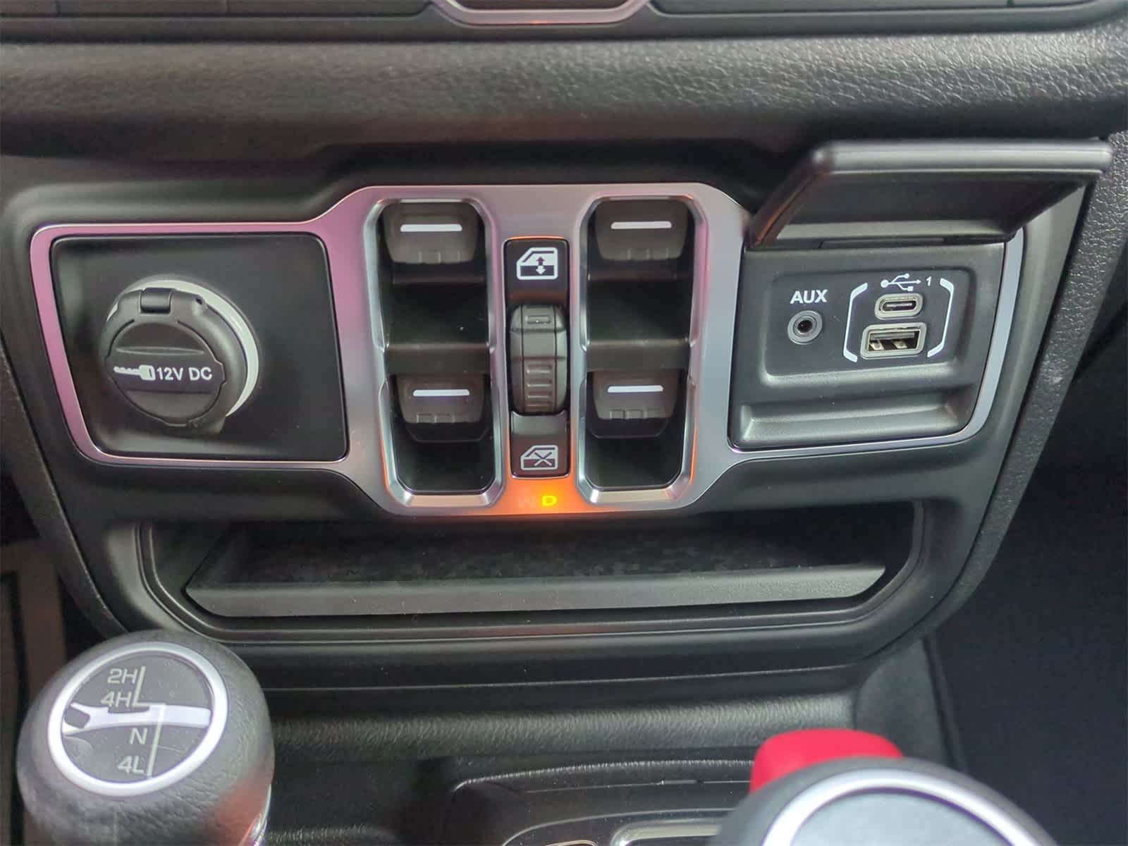 Thumbnail: 2025 Jeep Gladiator - 31