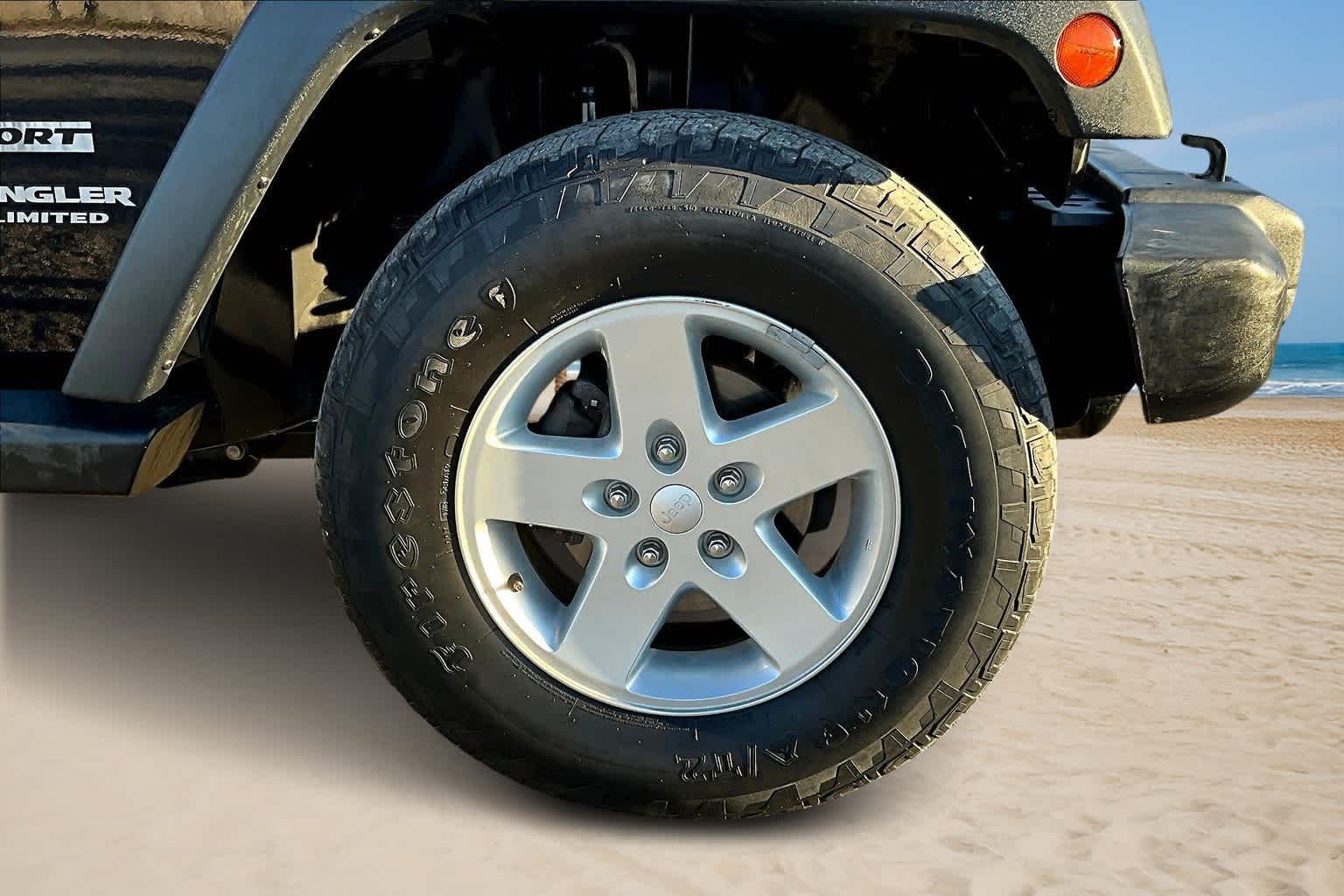 Thumbnail: 2016 Jeep Wrangler - 8