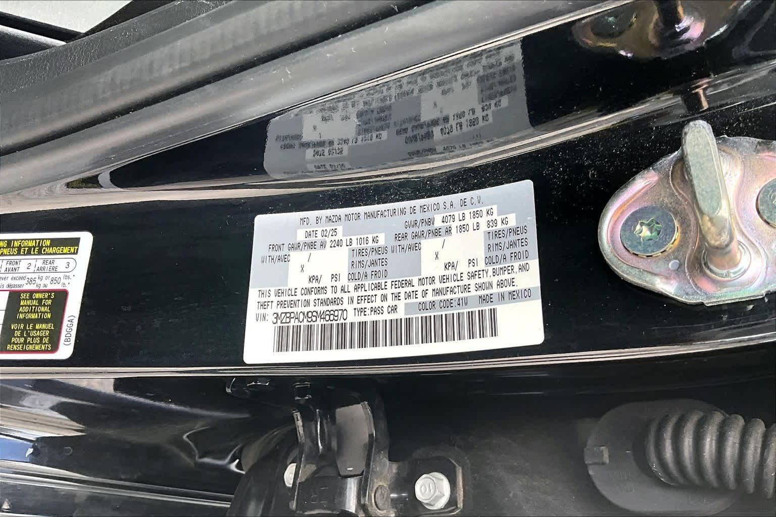 Thumbnail: 2025 Mazda Mazda3 - 18