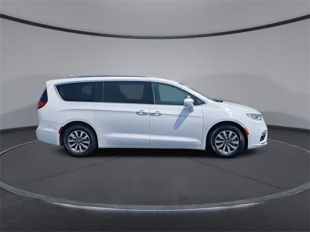 Thumbnail: 2021 Chrysler Pacifica - 9