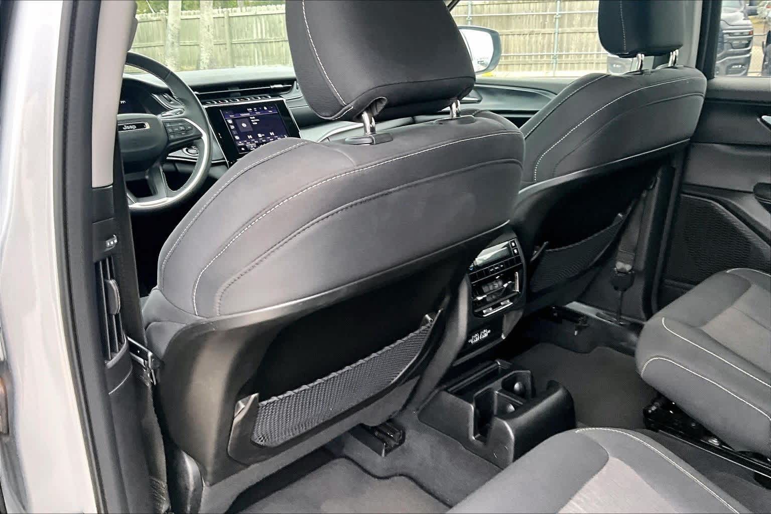 Thumbnail: 2023 Jeep Grand Cherokee - 11