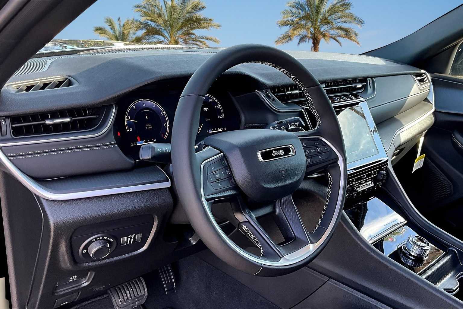 Thumbnail: 2025 Jeep Grand Cherokee - 2