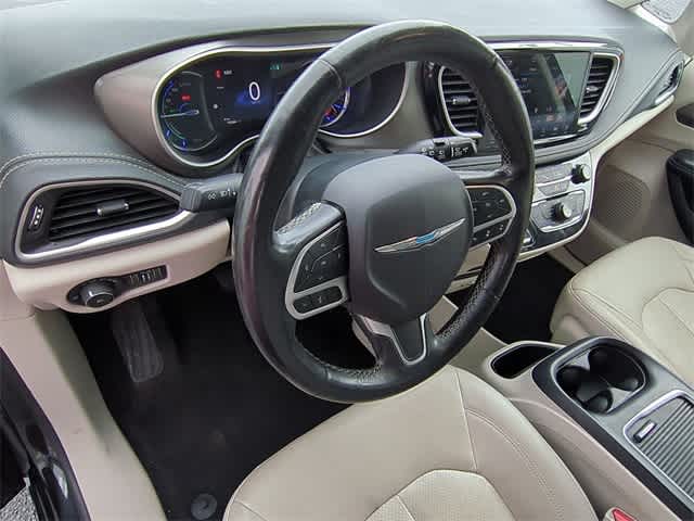Thumbnail: 2021 Chrysler Pacifica - 10