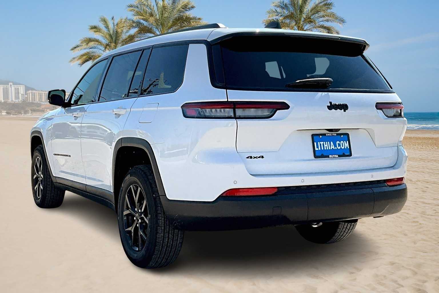 Thumbnail: 2025 Jeep Grand Cherokee - 4