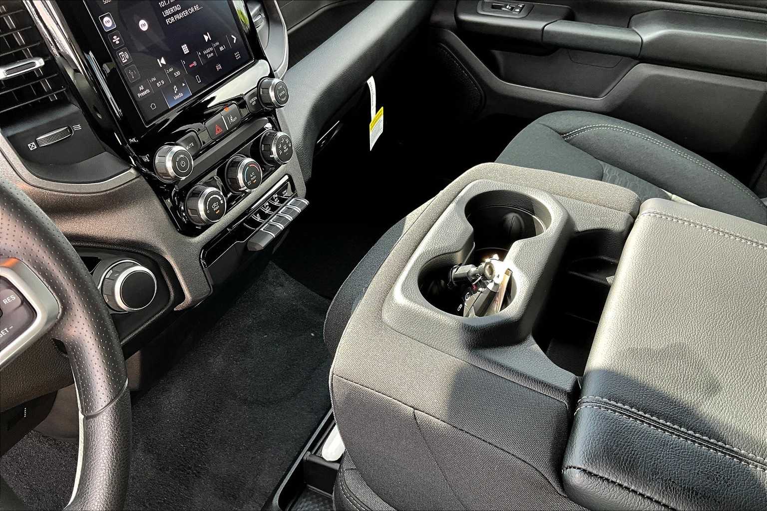 Thumbnail: 2025 RAM 1500 - 16