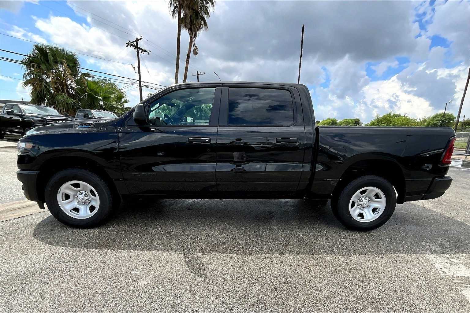 Thumbnail: 2025 RAM 1500 - 3