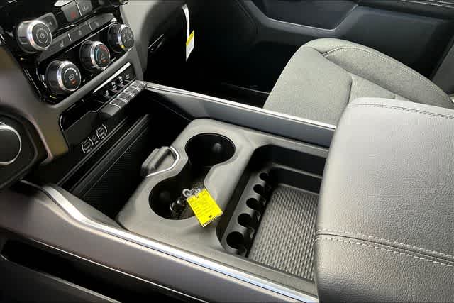 Thumbnail: 2026 RAM 1500 - 17