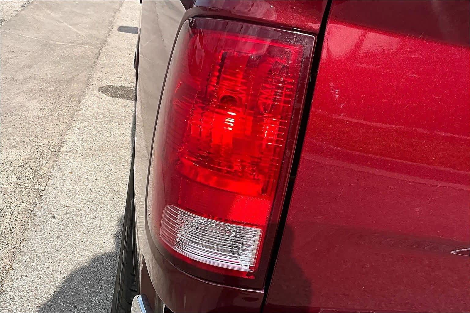 Thumbnail: 2019 RAM 1500 Classic - 29