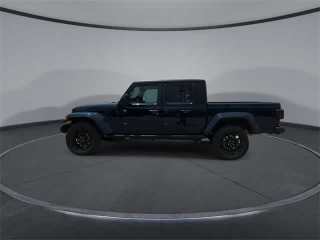 Thumbnail: 2025 Jeep Gladiator - 4