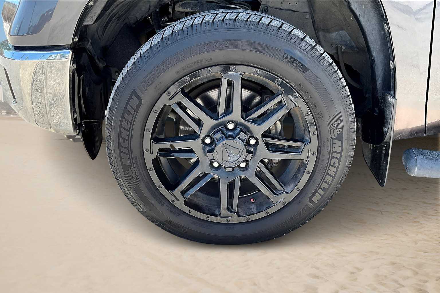 Thumbnail: 2019 Toyota Tundra - 7