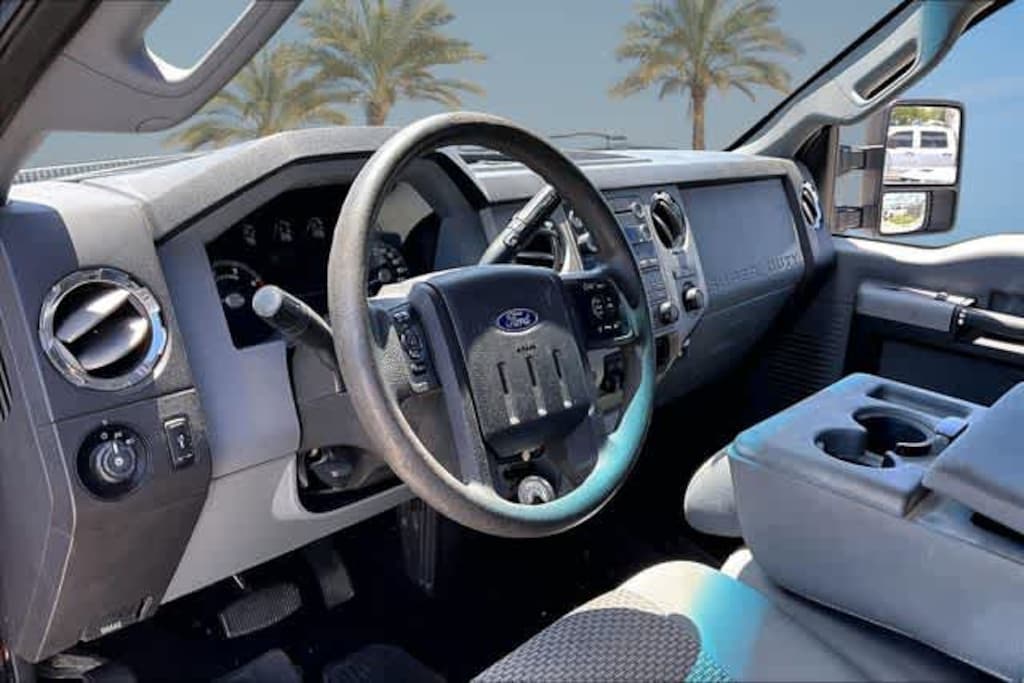 Used 2015 Ford F-250 XLT Truck Crew Cab
