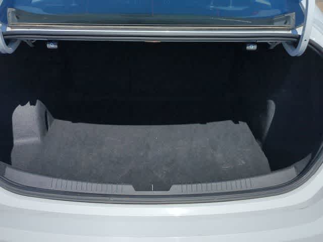 Thumbnail: 2023 Chevrolet Malibu - 24