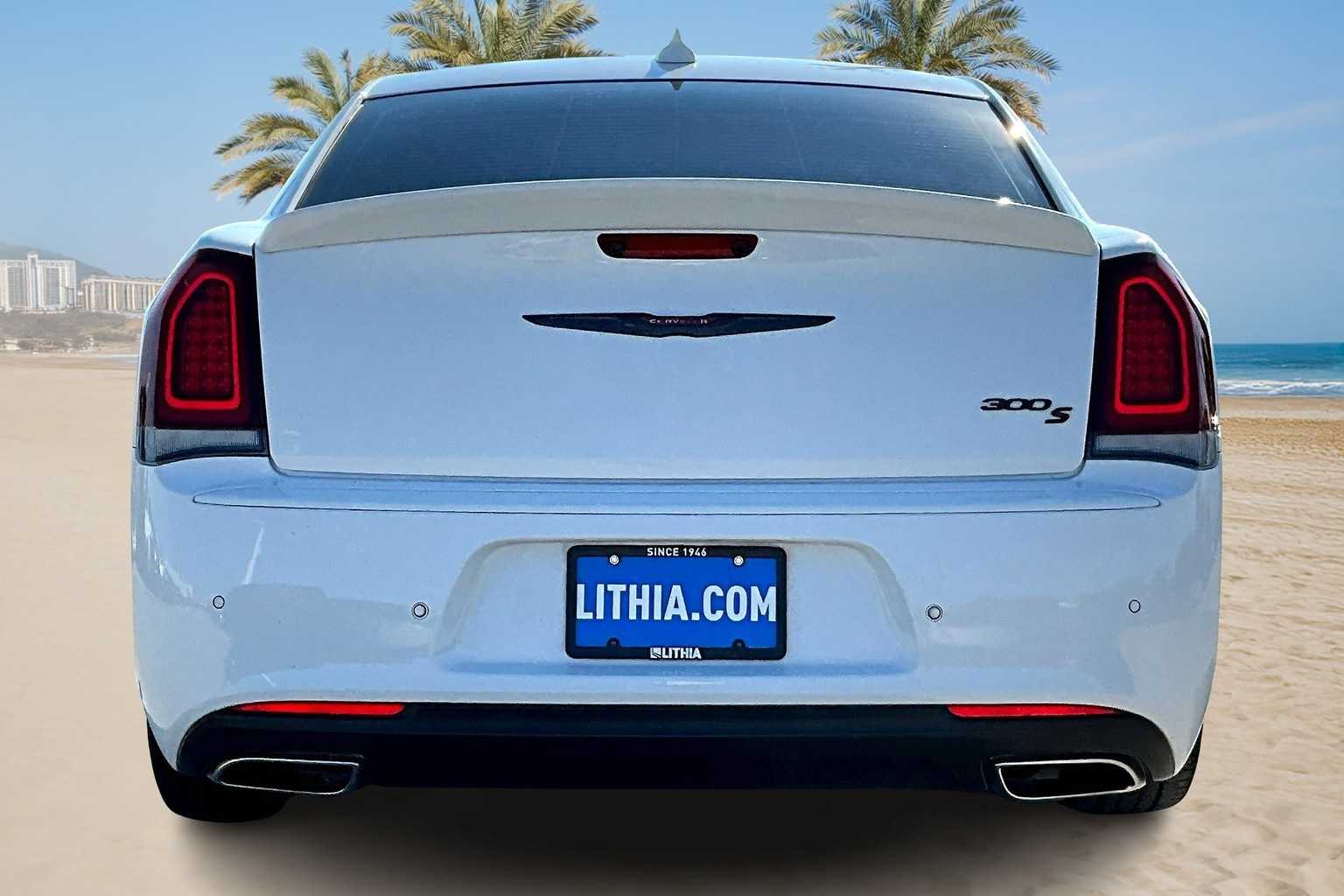 Thumbnail: 2023 Chrysler 300 - 5