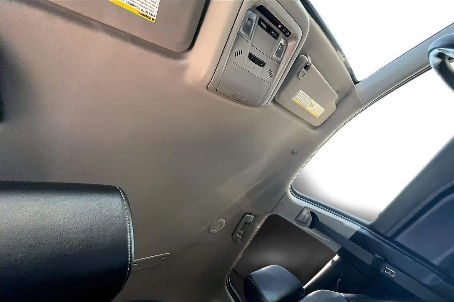 Thumbnail: 2023 GMC Acadia - 25