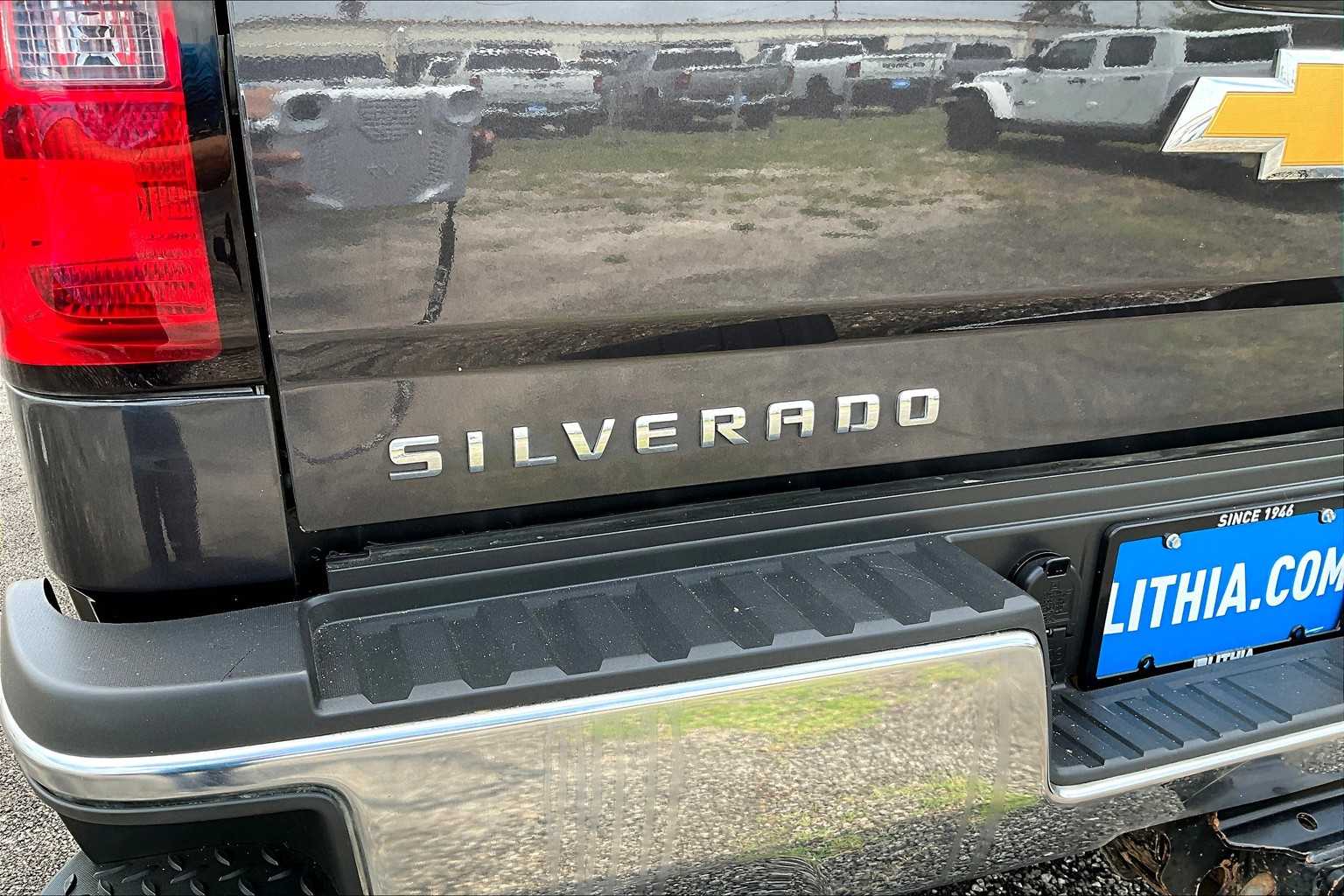 Thumbnail: 2015 Chevrolet Silverado 3500 - 8