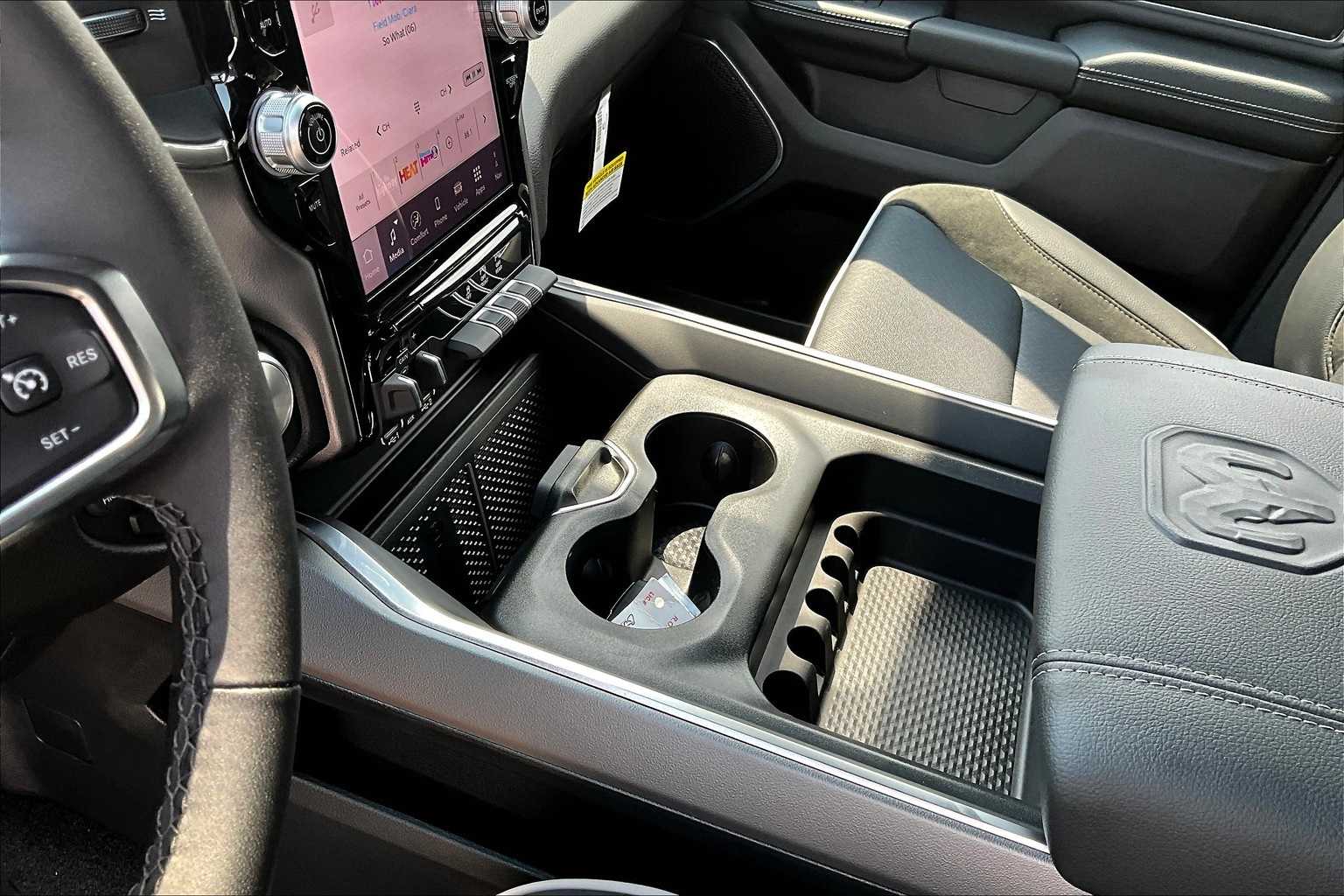 Thumbnail: 2026 RAM 1500 - 17