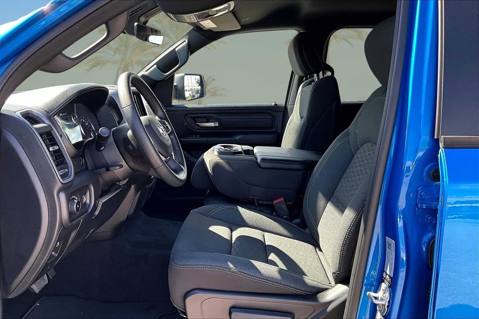 Thumbnail: 2025 RAM 1500 - 10