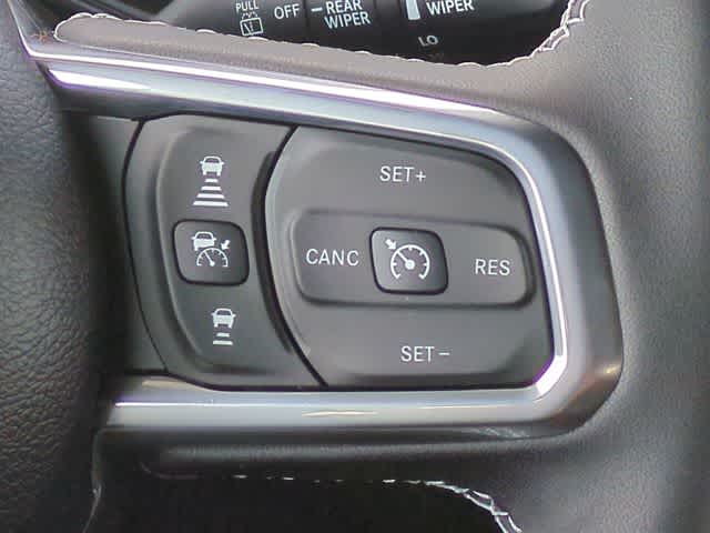 Thumbnail: 2025 Jeep Wrangler - 25