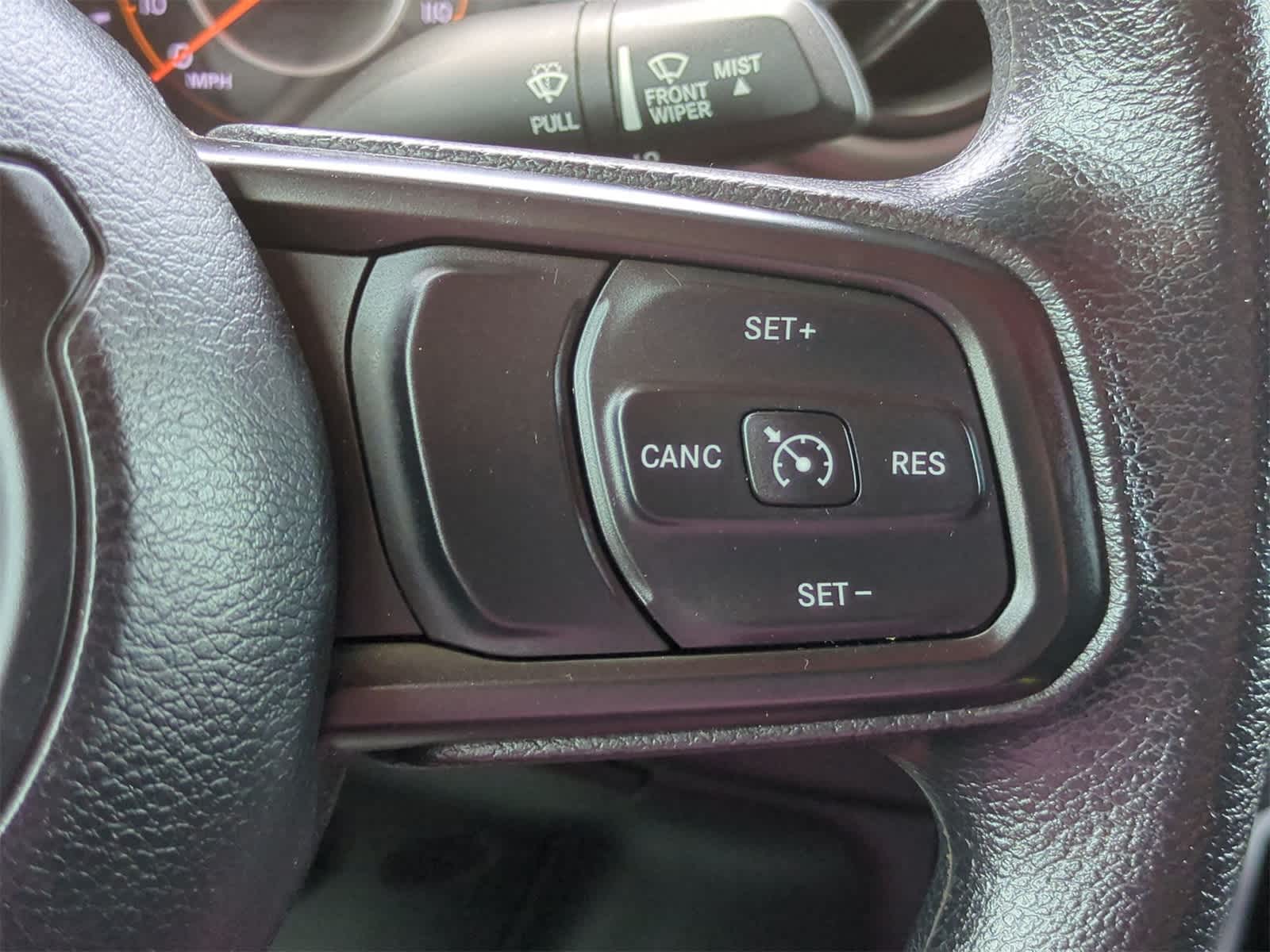 Thumbnail: 2020 Jeep Gladiator - 25