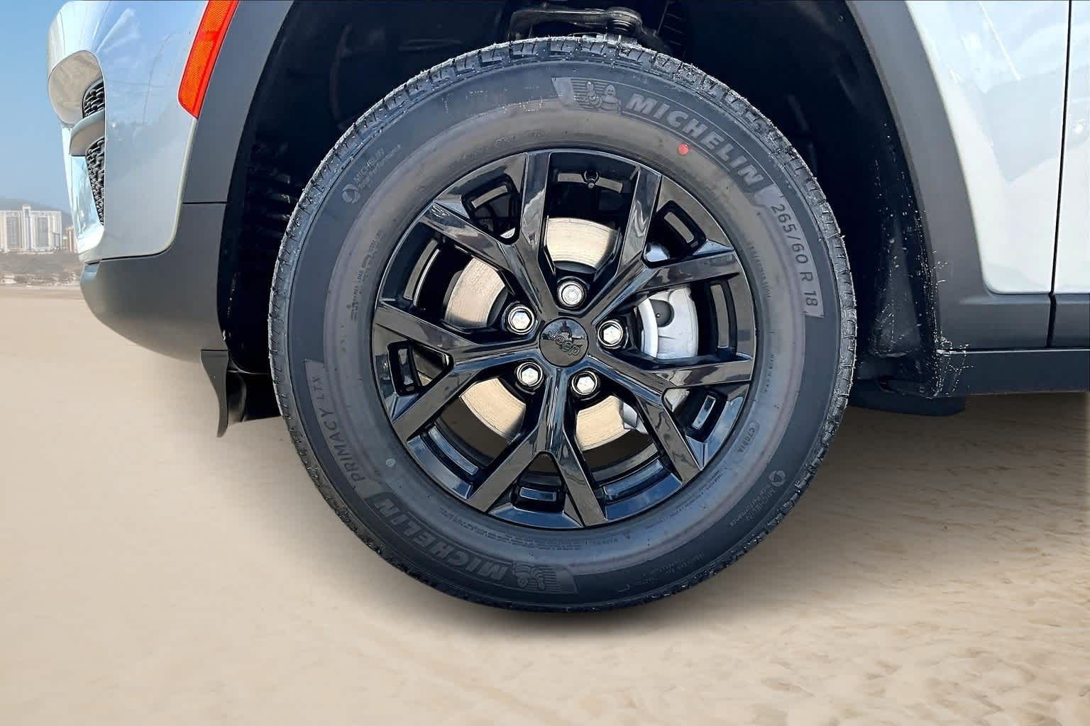 Thumbnail: 2025 Jeep Grand Cherokee - 8