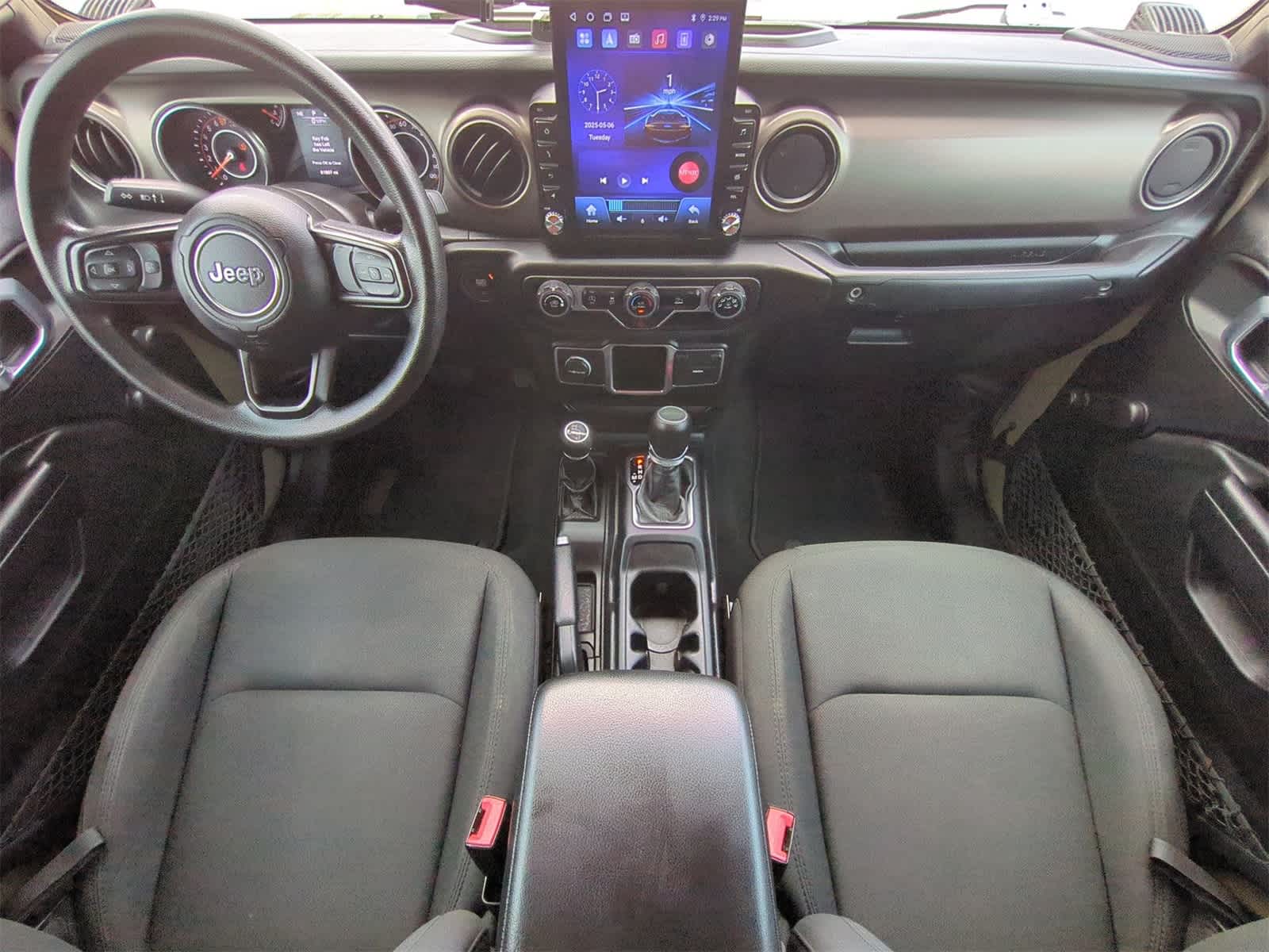 Thumbnail: 2020 Jeep Gladiator - 16