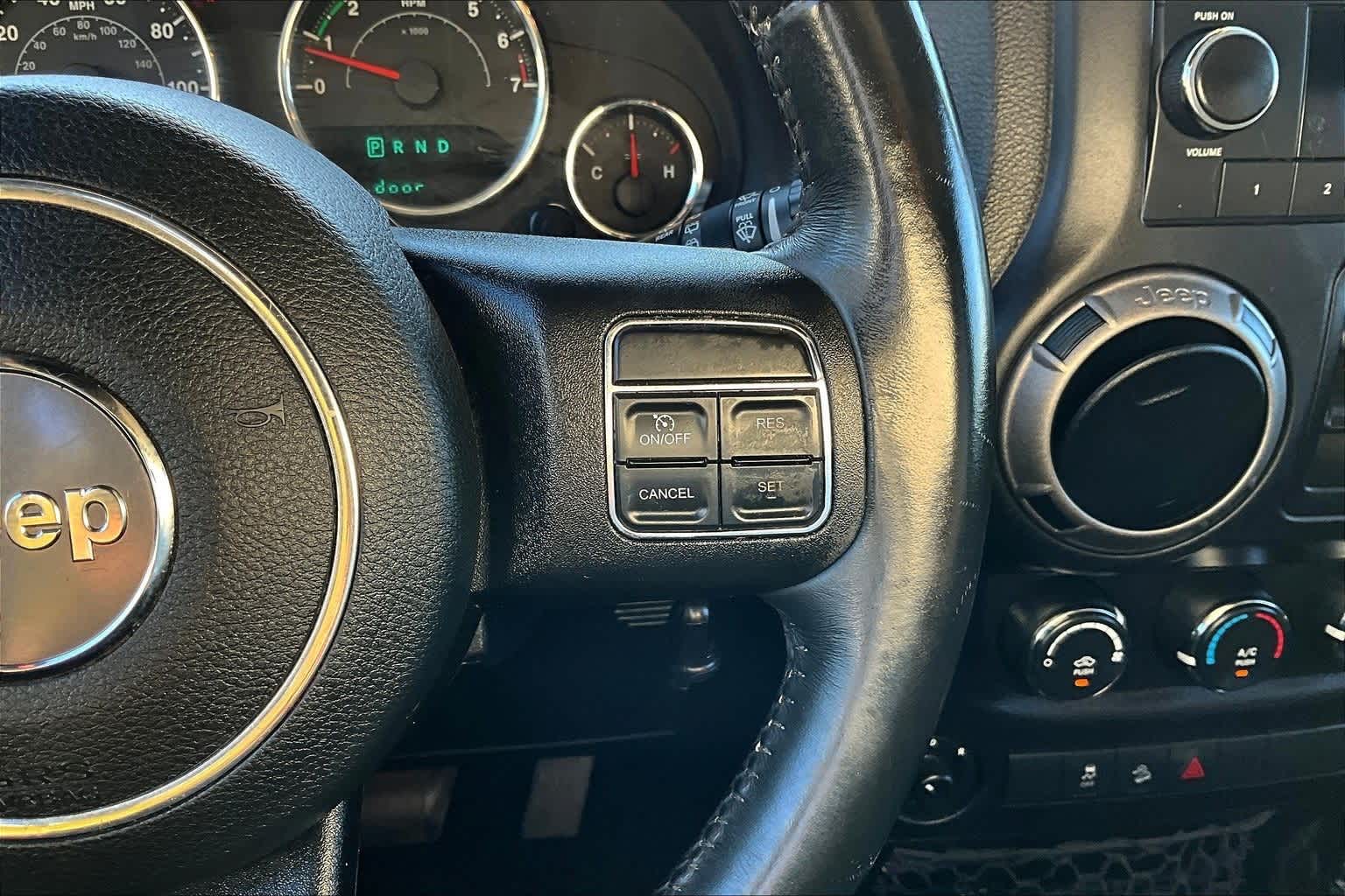 Thumbnail: 2016 Jeep Wrangler - 27