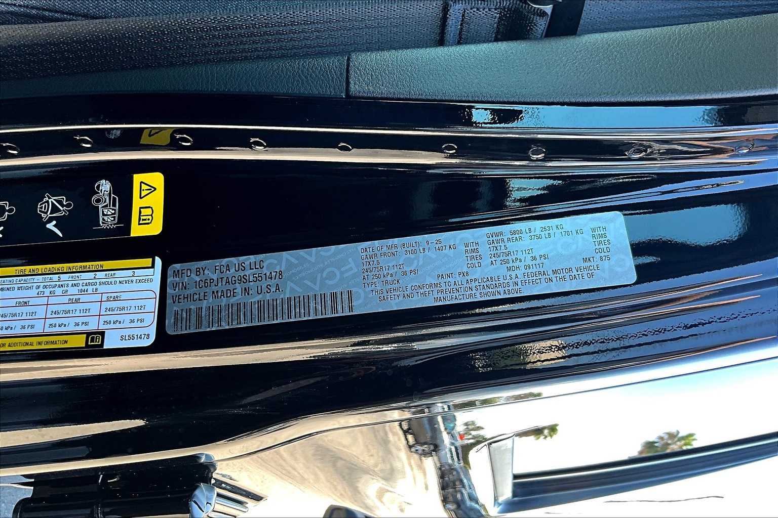 Thumbnail: 2025 Jeep Gladiator - 20