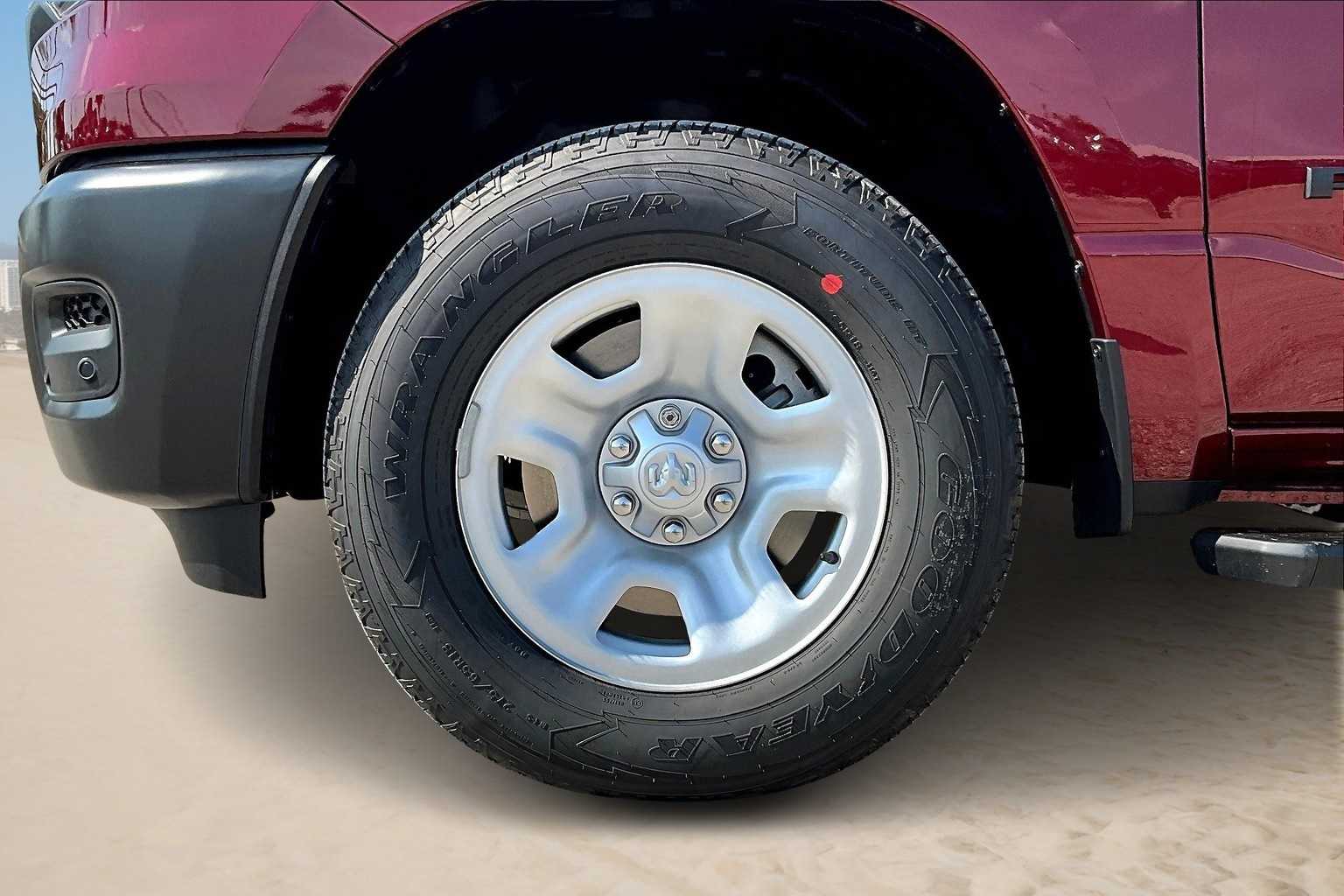 Thumbnail: 2025 RAM 1500 - 8