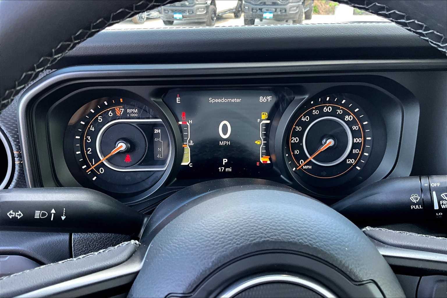 Thumbnail: 2025 Jeep Gladiator - 17