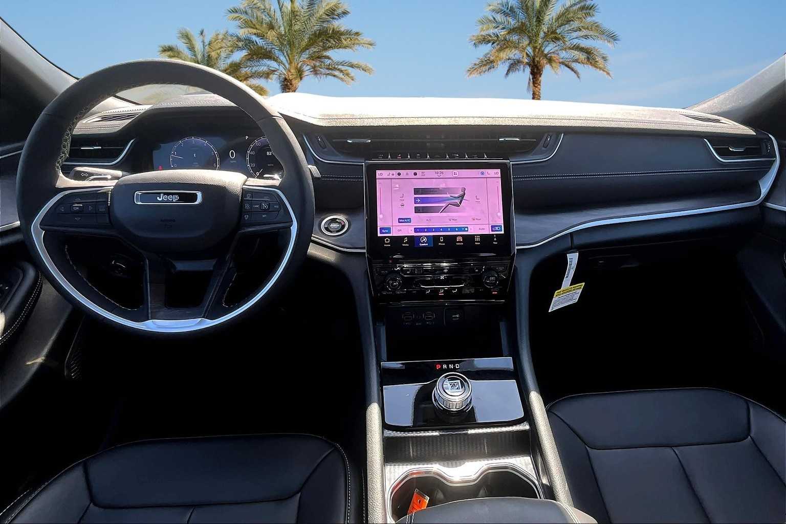 Thumbnail: 2025 Jeep Grand Cherokee - 10