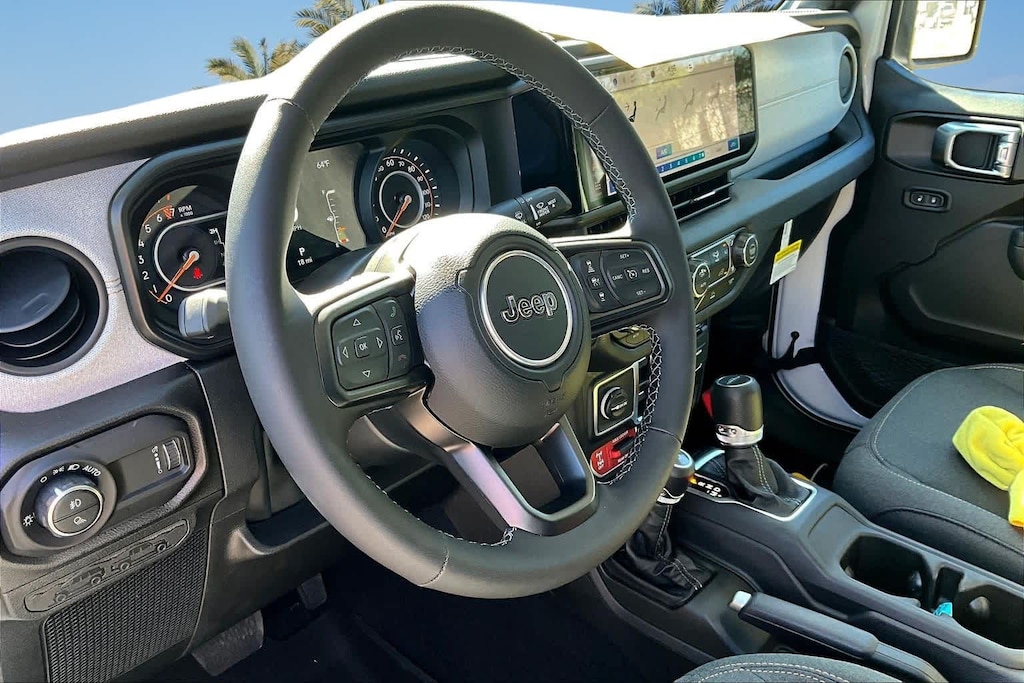 New 2025 Jeep Gladiator WILLYS 4X4 Pickup