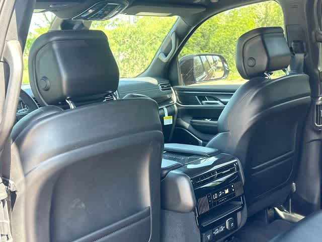 Thumbnail: 2024 Jeep Wagoneer - 19