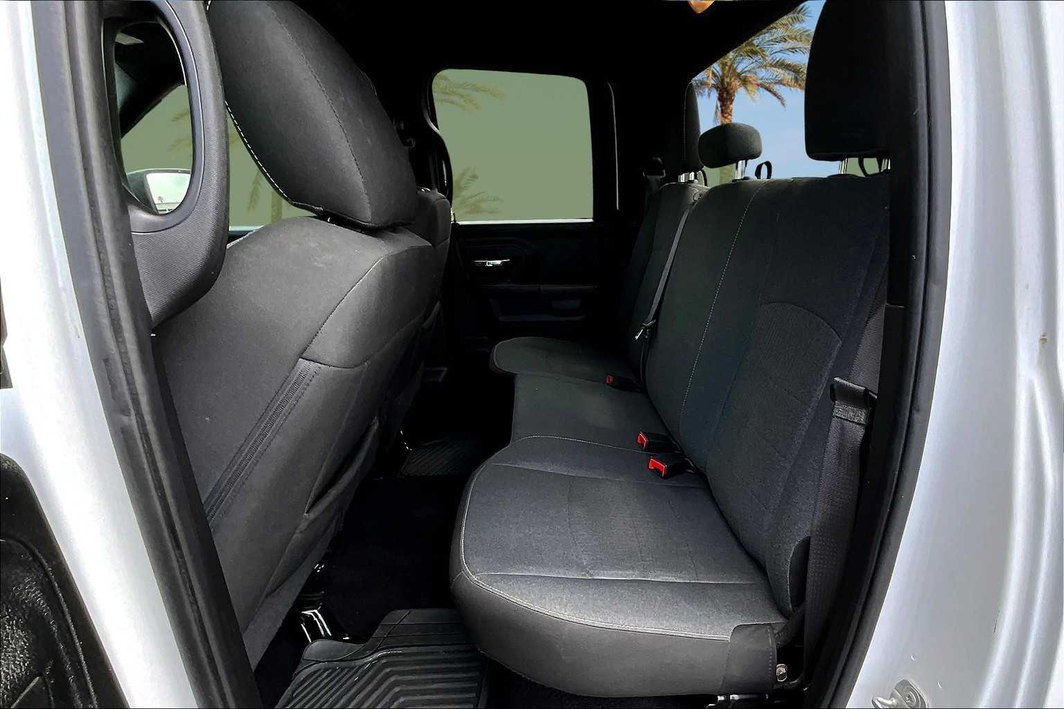 Thumbnail: 2021 RAM 1500 Classic - 10