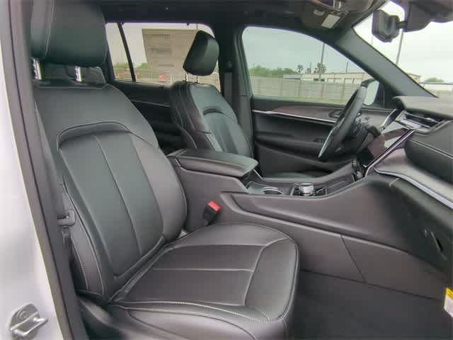 Thumbnail: 2025 Jeep Grand Cherokee - 22