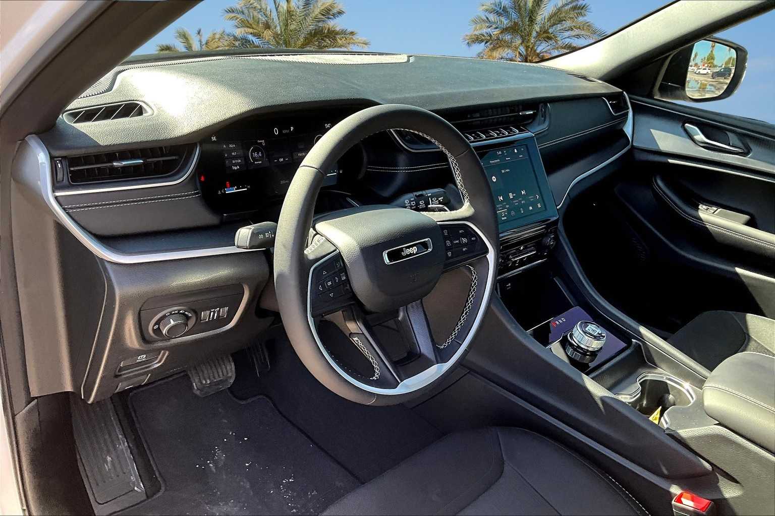 Thumbnail: 2025 Jeep Grand Cherokee - 2