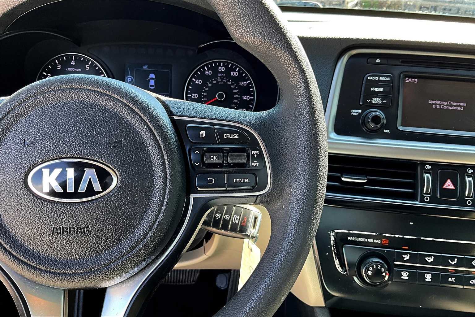 Thumbnail: 2016 Kia Optima - 25