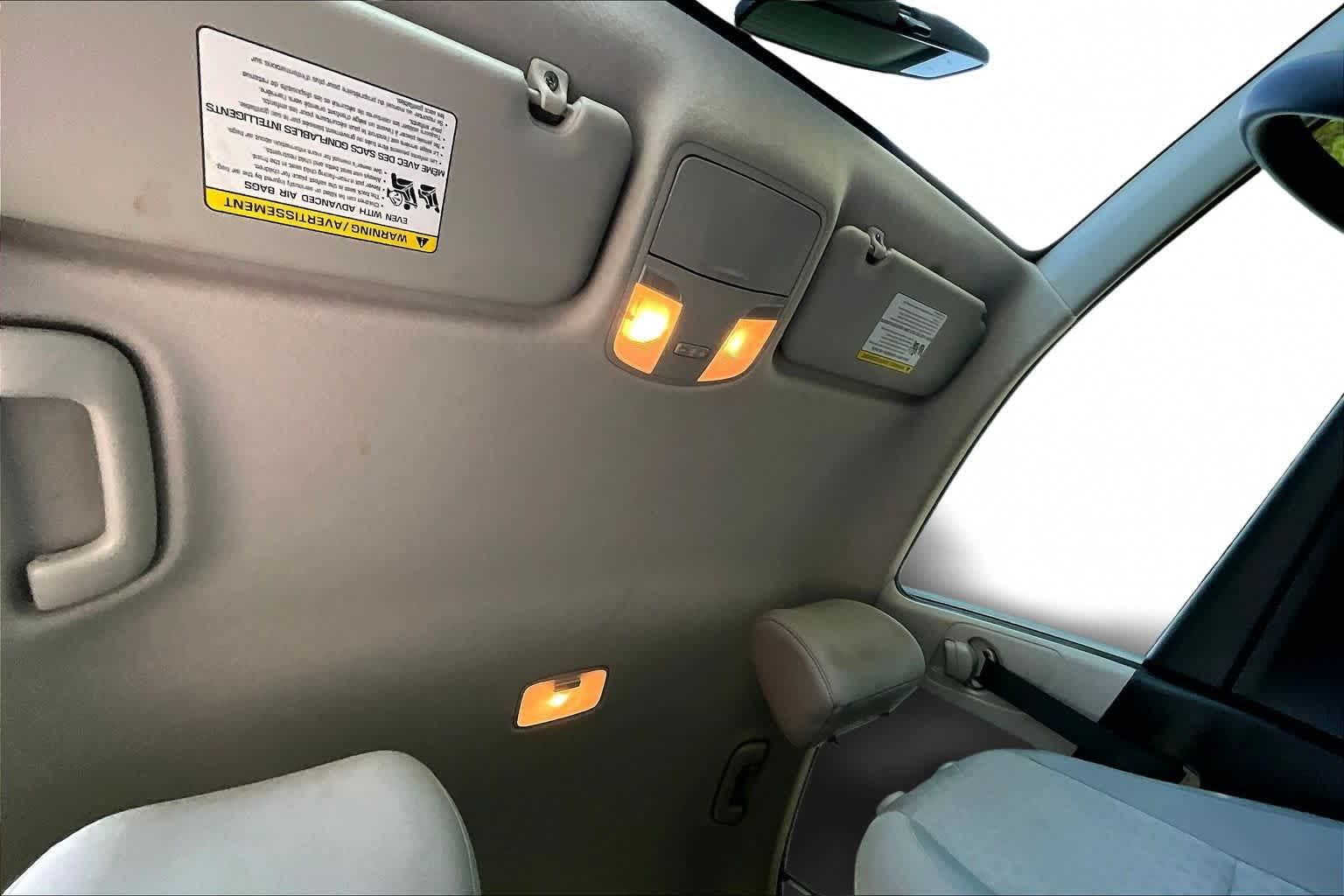 Thumbnail: 2023 Kia Rio - 27