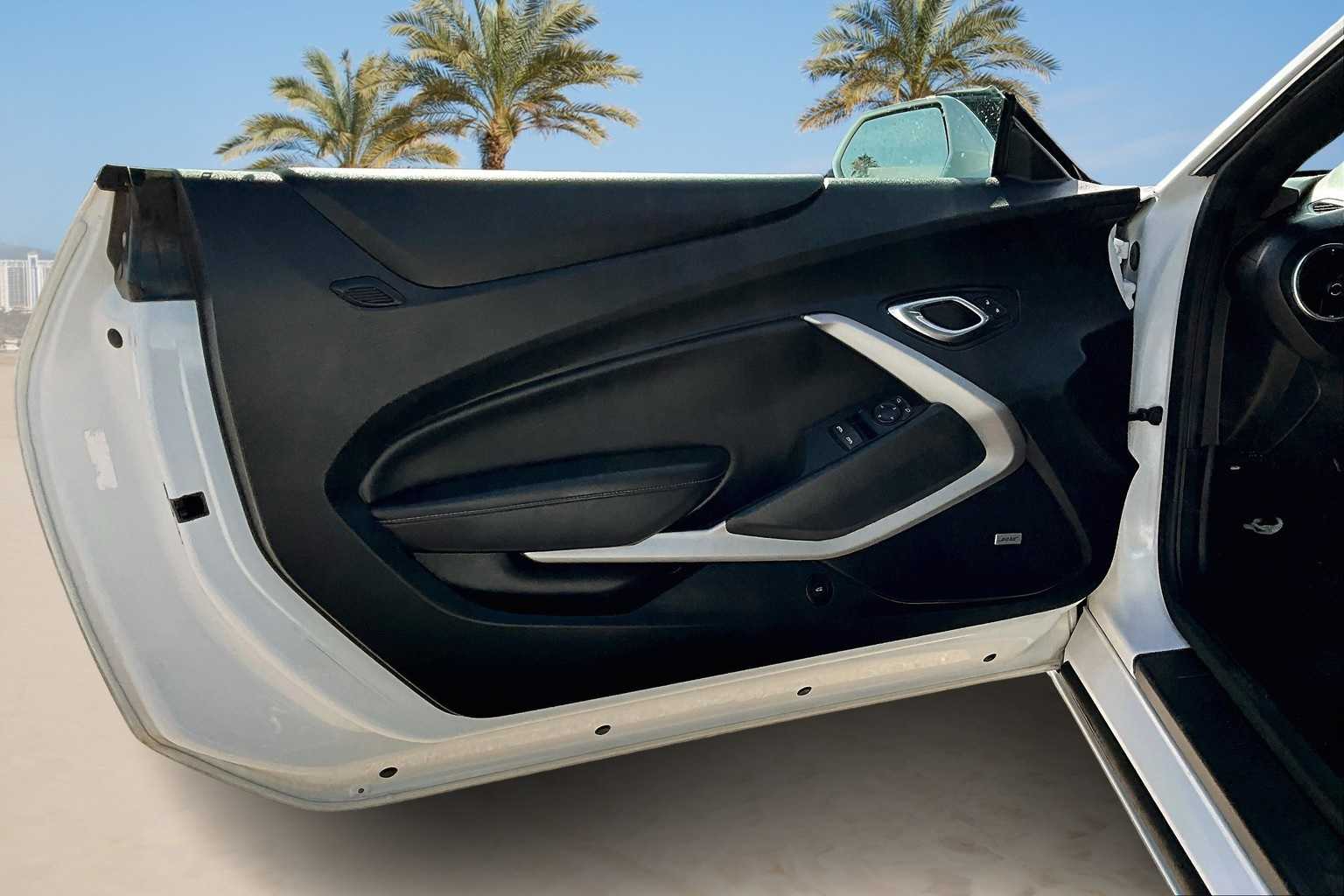 Thumbnail: 2018 Chevrolet Camaro - 24