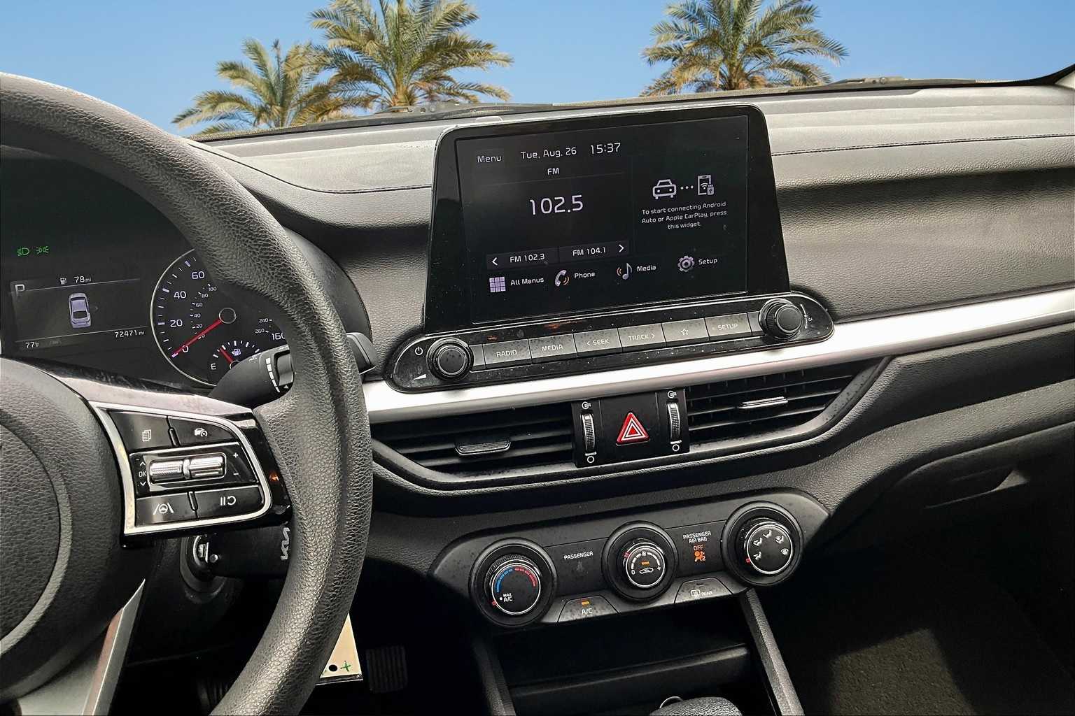 Thumbnail: 2022 Kia Forte - 16