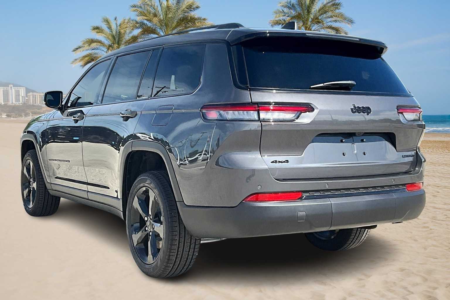 Thumbnail: 2025 Jeep Grand Cherokee - 4
