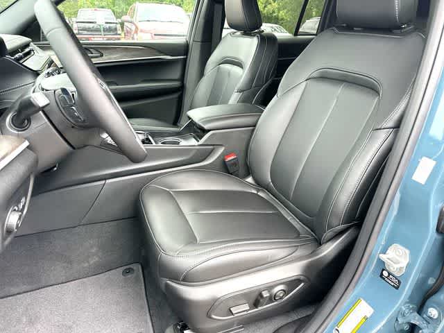 Thumbnail: 2026 Jeep Grand Cherokee - 17