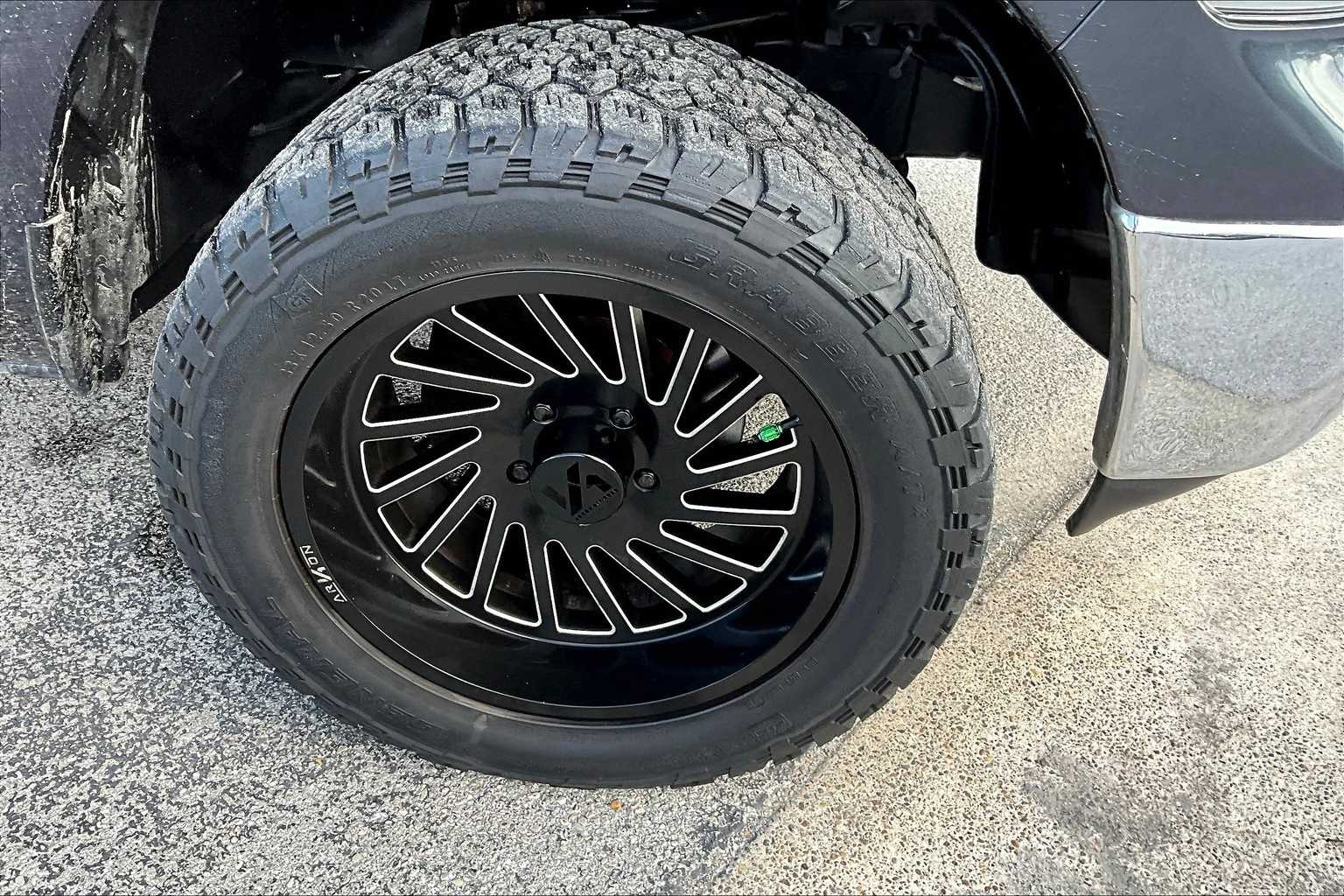 Thumbnail: 2019 RAM 1500 Classic - 29
