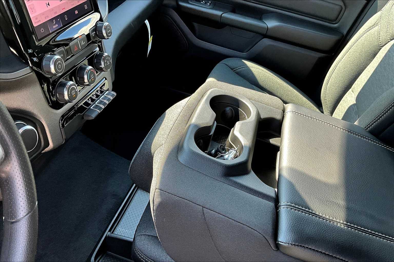 Thumbnail: 2025 RAM 1500 - 16