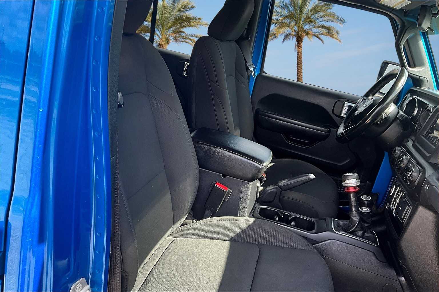 Thumbnail: 2021 Jeep Gladiator - 14