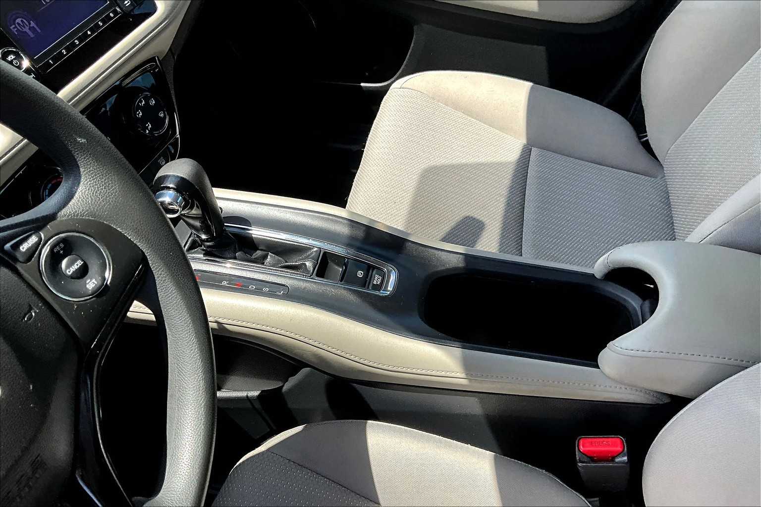 2016 Honda HR-V LX 17