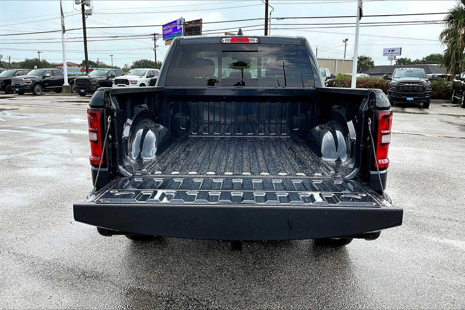 Thumbnail: 2025 RAM 1500 - 19